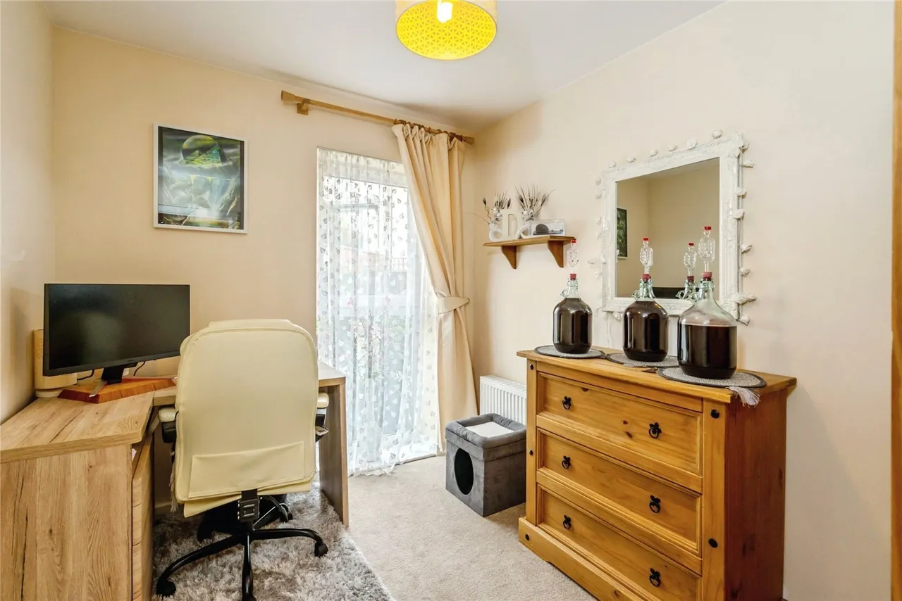 Longley Road, Chichester, PO19, photo 7