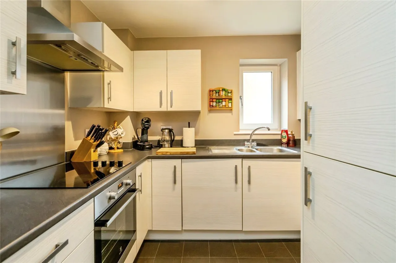 Longley Road, Chichester, PO19, photo 14