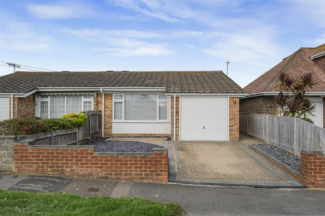 Horsham Avenue, Peacehaven, photo 11