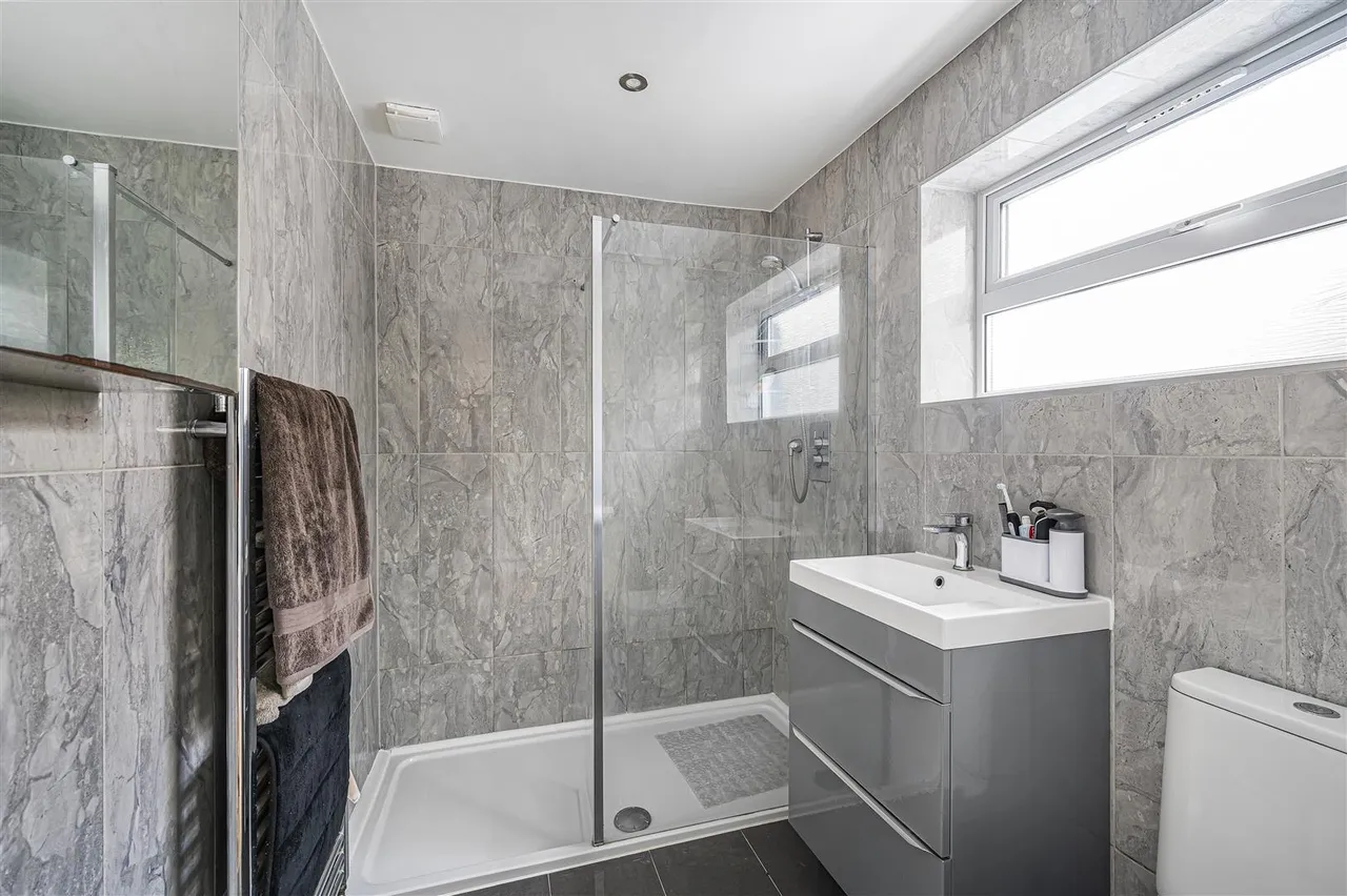 Horsham Avenue, Peacehaven, photo 6