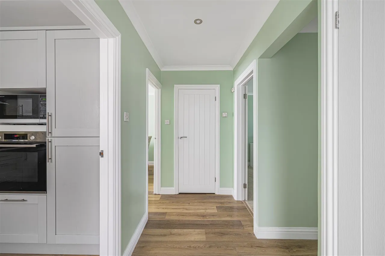 Horsham Avenue, Peacehaven, photo 7