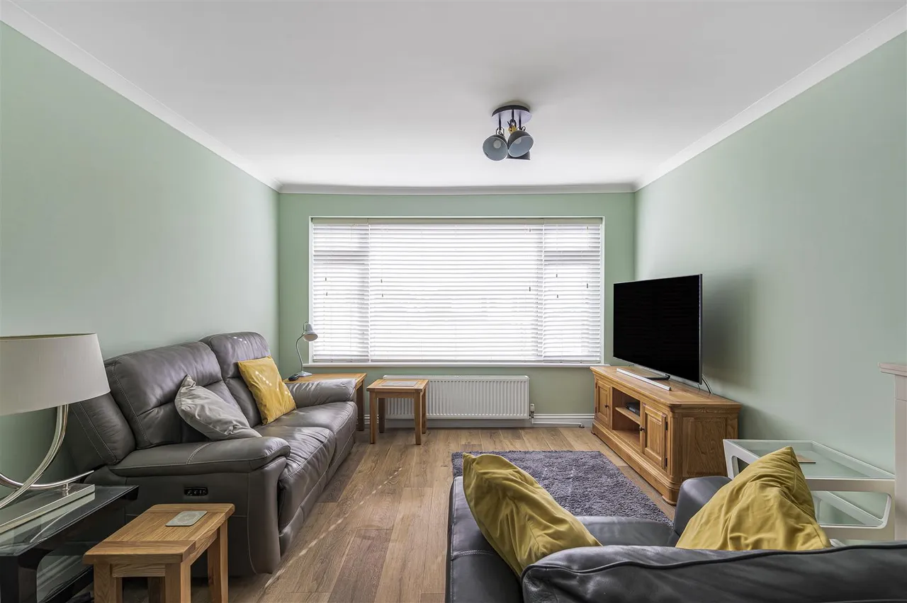 Horsham Avenue, Peacehaven, photo 13