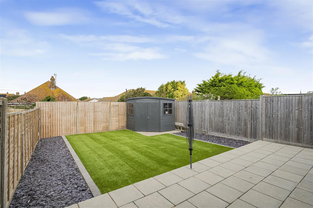 Horsham Avenue, Peacehaven, photo 12