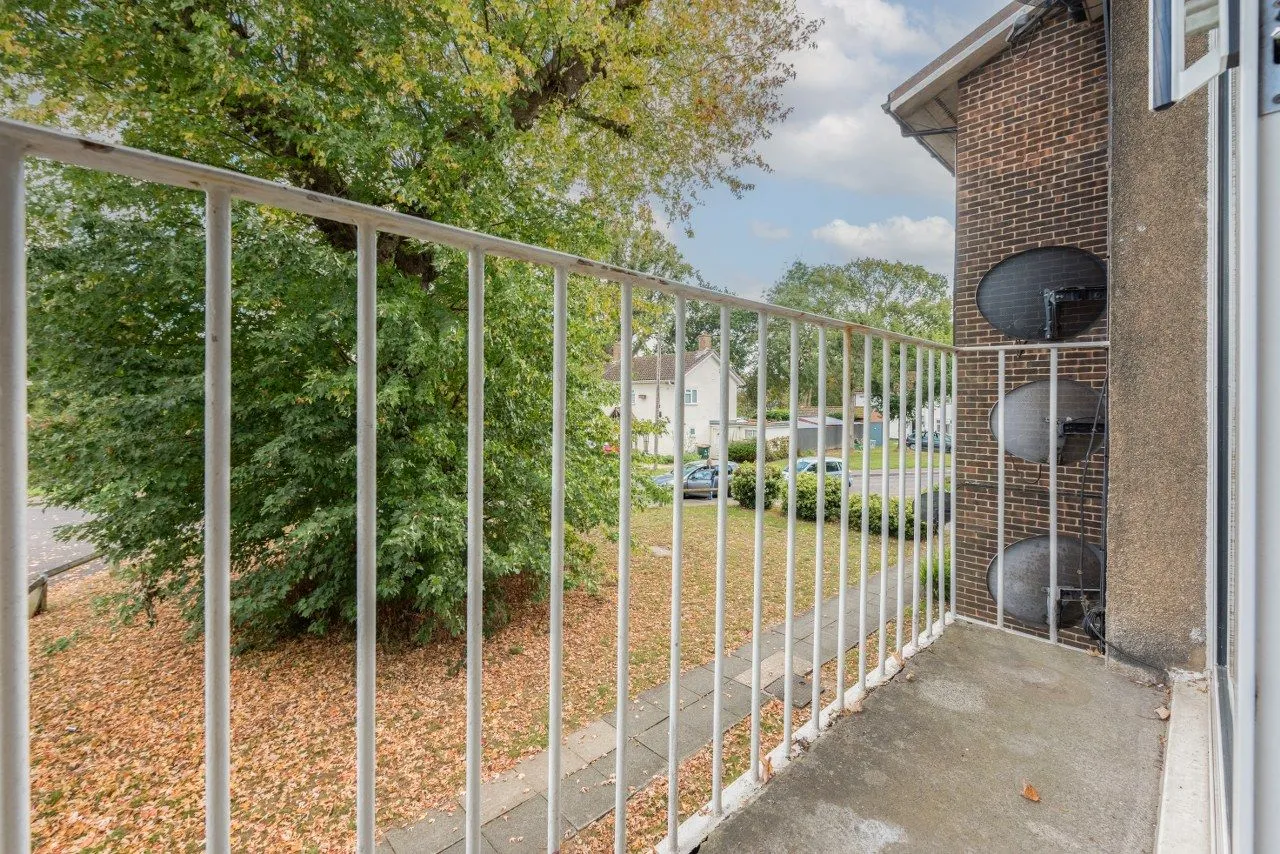 Oak Way, Crawley, RH10, photo 13
