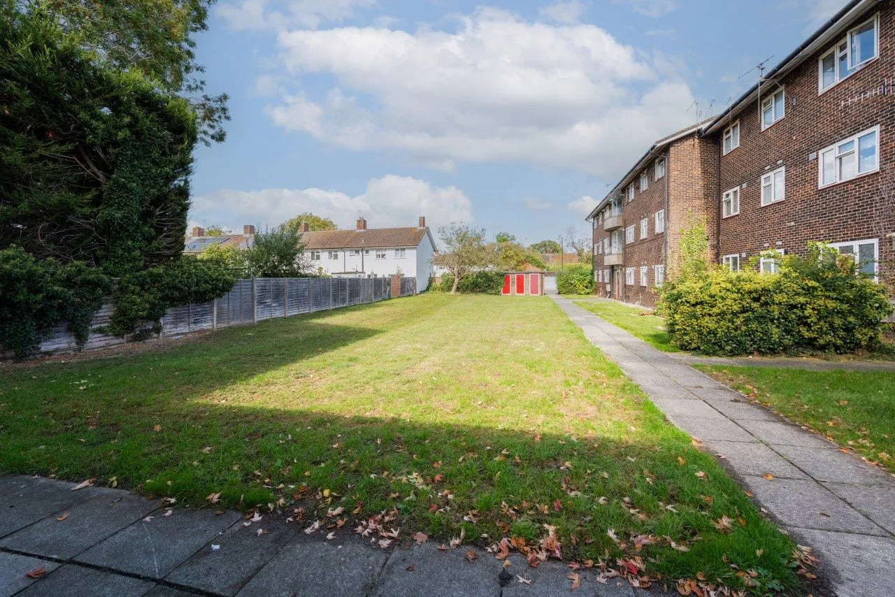 Oak Way, Crawley, RH10, photo 21