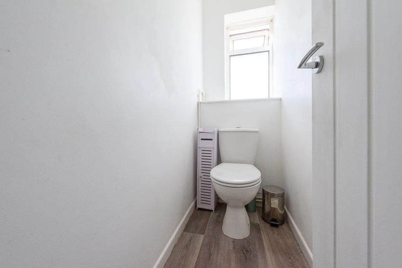 Oak Way, Crawley, RH10, photo 10
