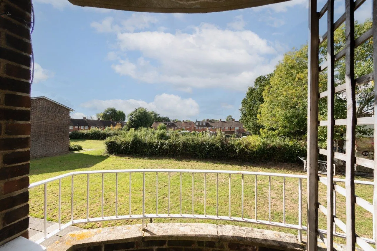 Oak Way, Crawley, RH10, photo 11