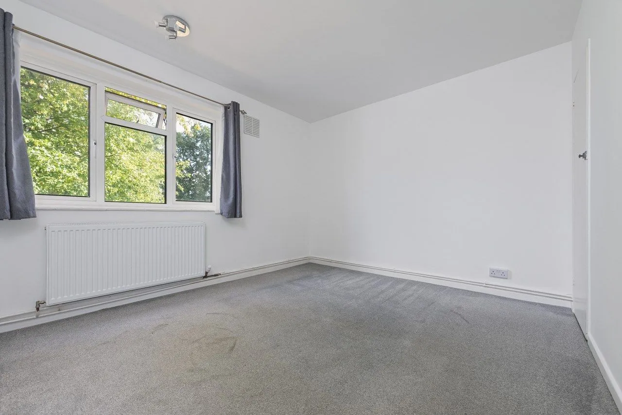 Oak Way, Crawley, RH10, photo 3