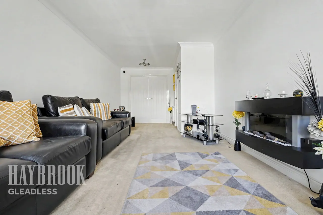 Crispin Drive, Sheffield, photo 5