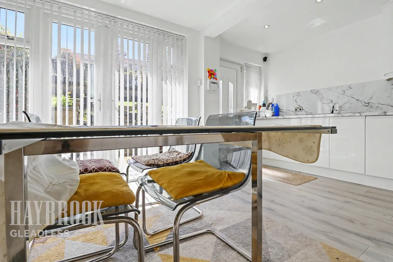 Crispin Drive, Sheffield, photo 7