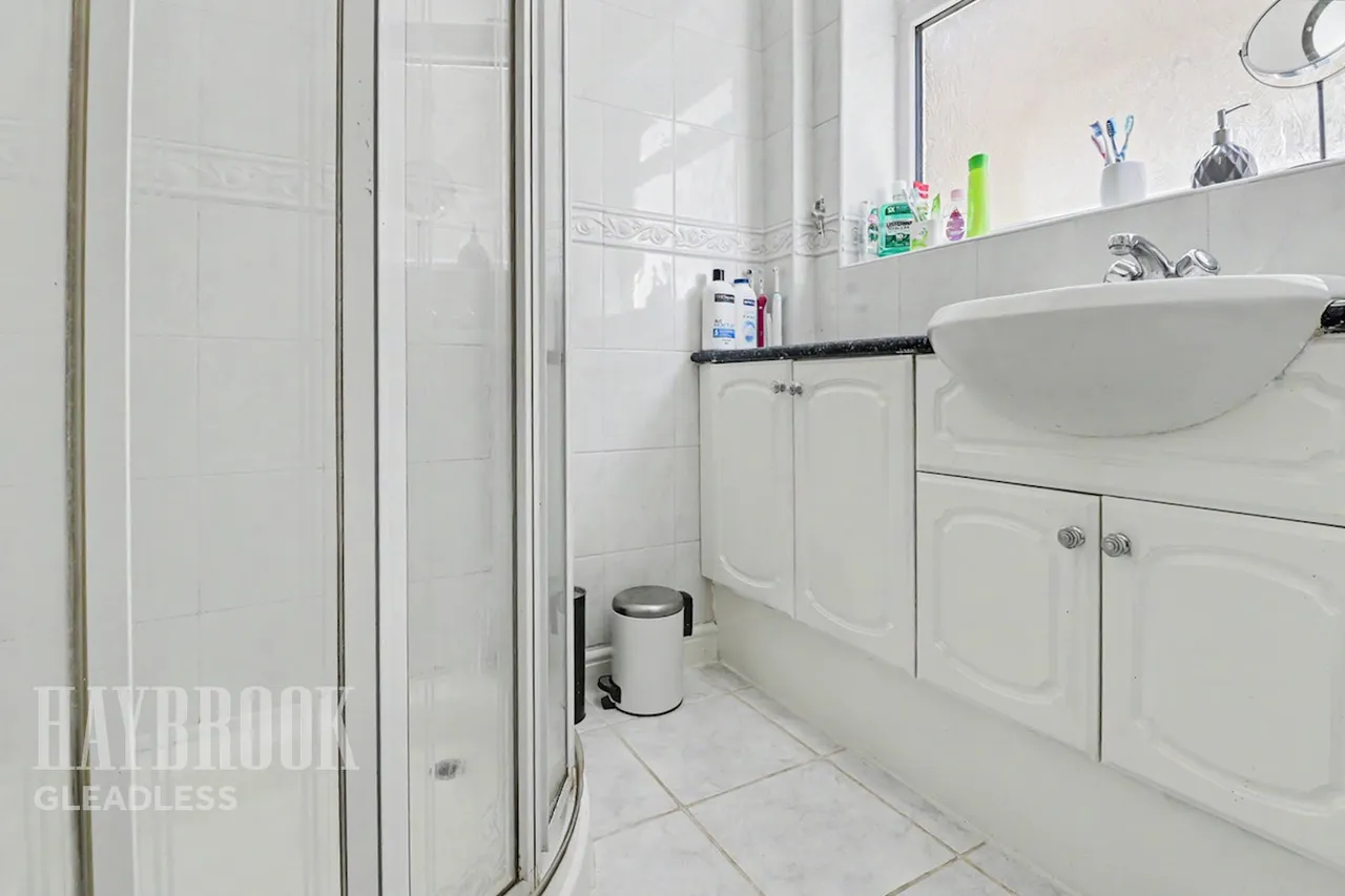 Crispin Drive, Sheffield, photo 13