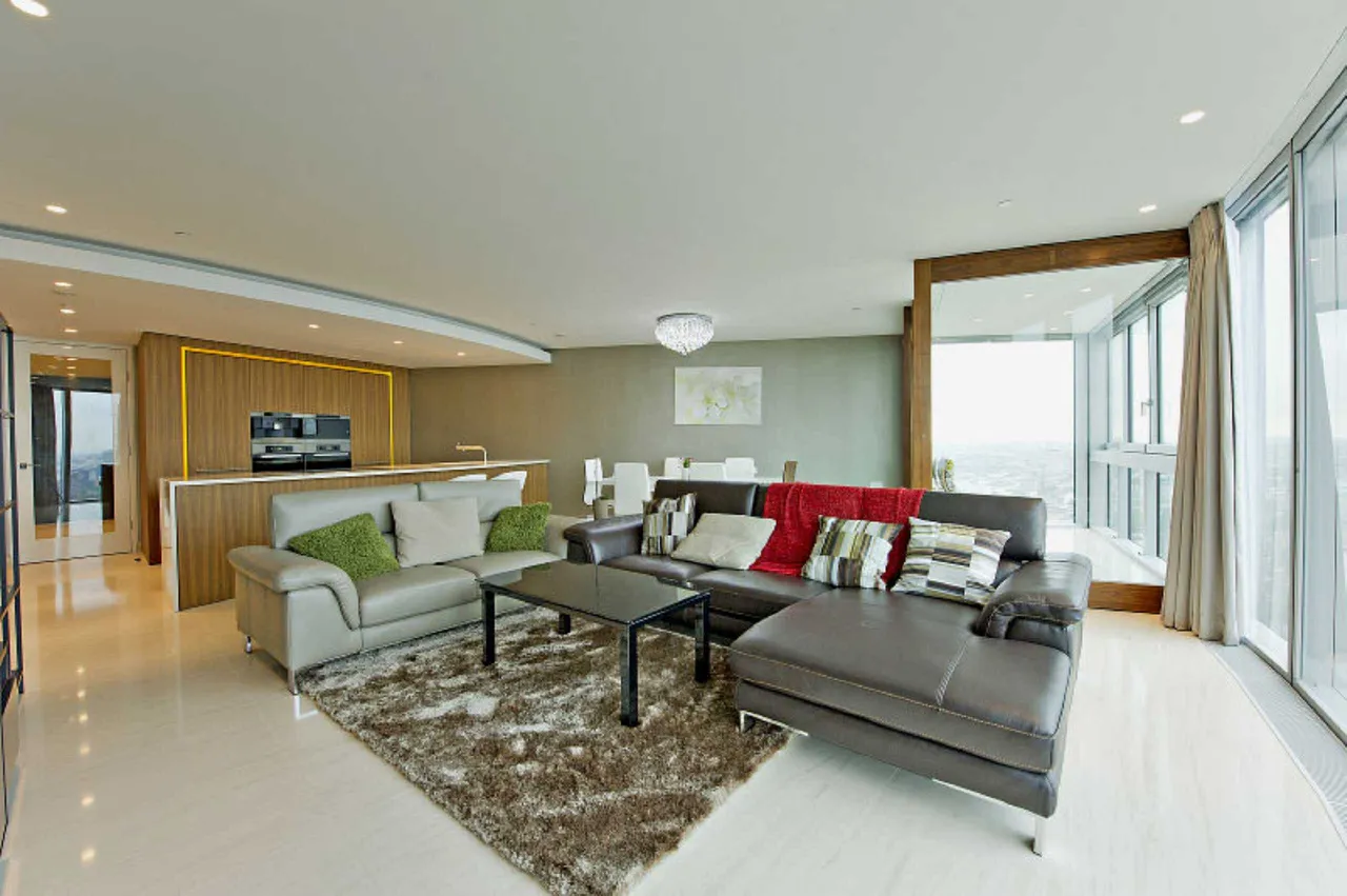The Tower, St George Wharf, SW8, photo 2