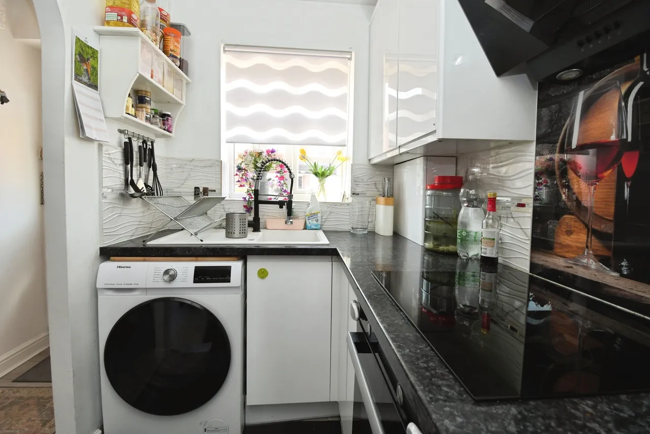 Hayside Avenue, Balderton, NG24, photo 12