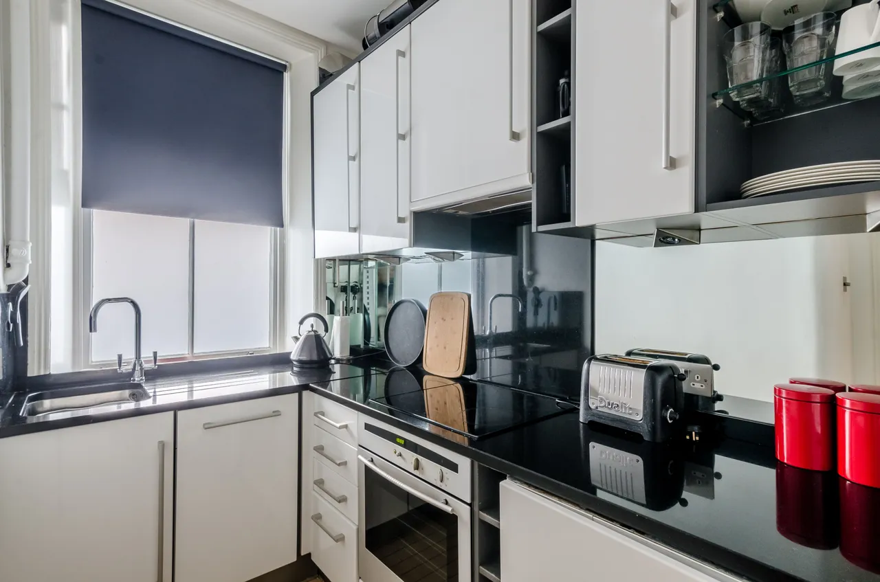 26 Primrose Mansions, Prince of Wales Drive, London, photo 4