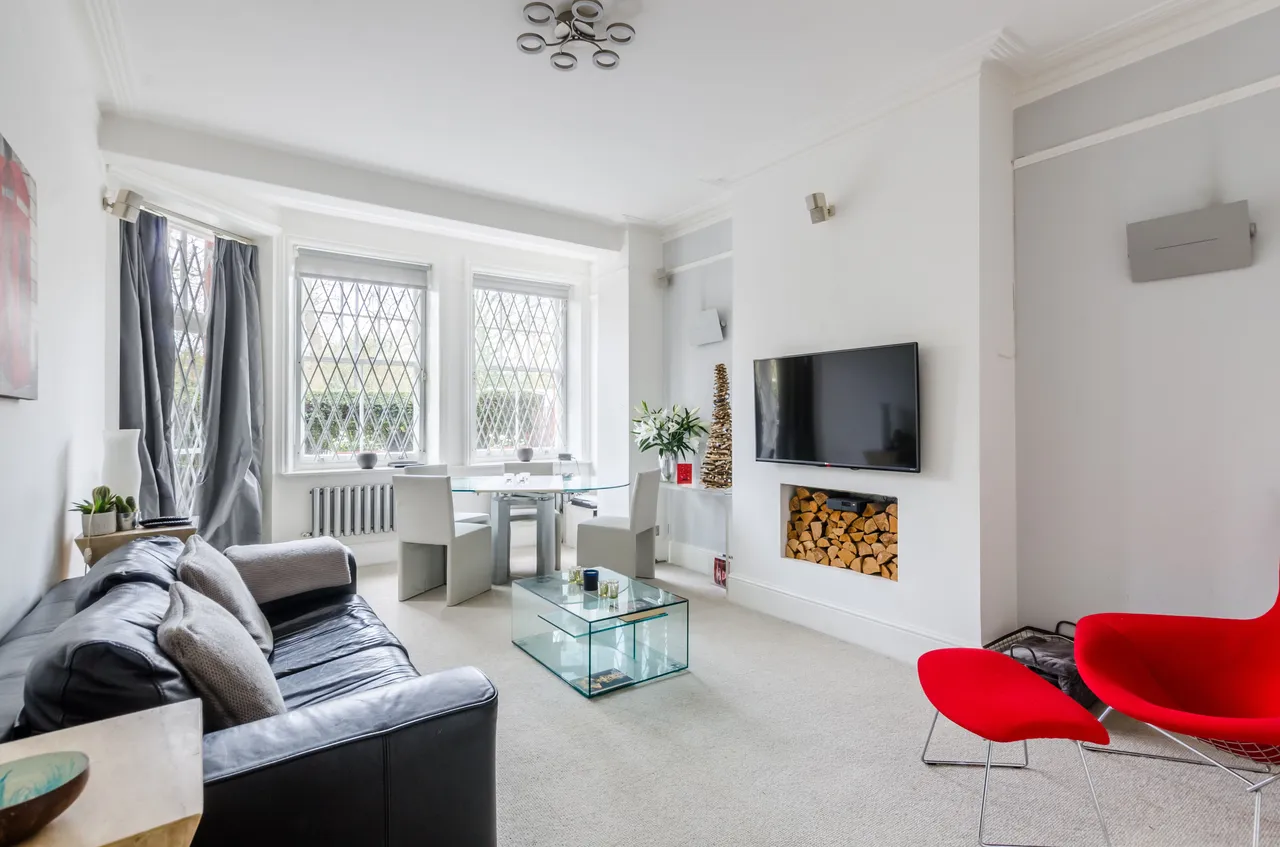 2 bed flat to rent — 26 Primrose Mansions, Prince of Wales Drive, London