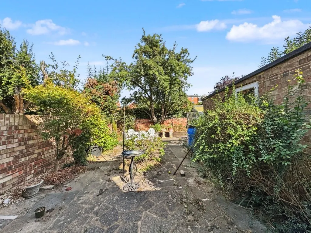 Cyril Street, Abington, photo 11