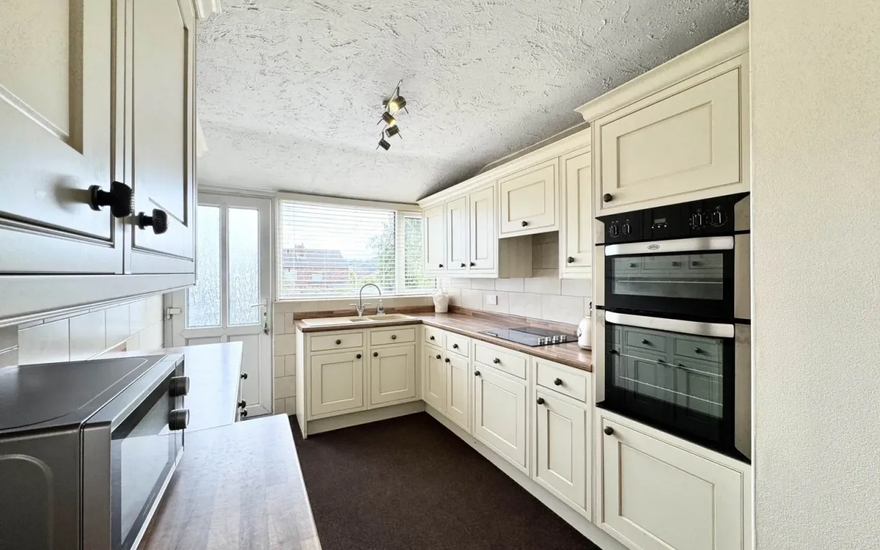 Prescot Road, St Helens, photo 8
