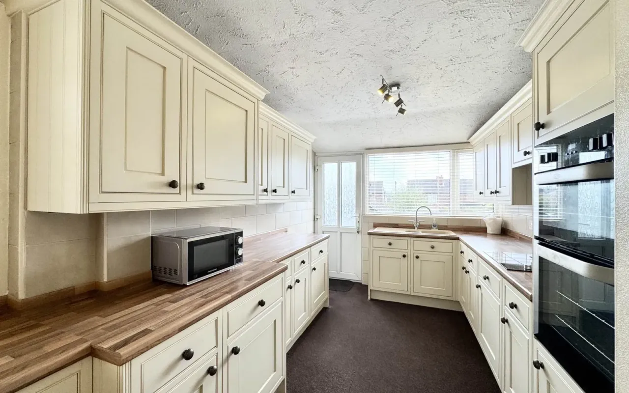 Prescot Road, St Helens, photo 2