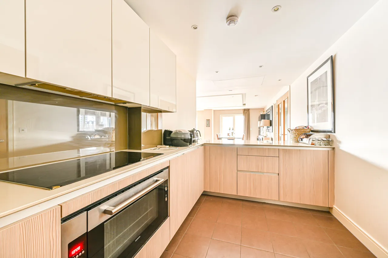 66 Spinnaker House, Battersea Reach, Juniper Drive, London, photo 9