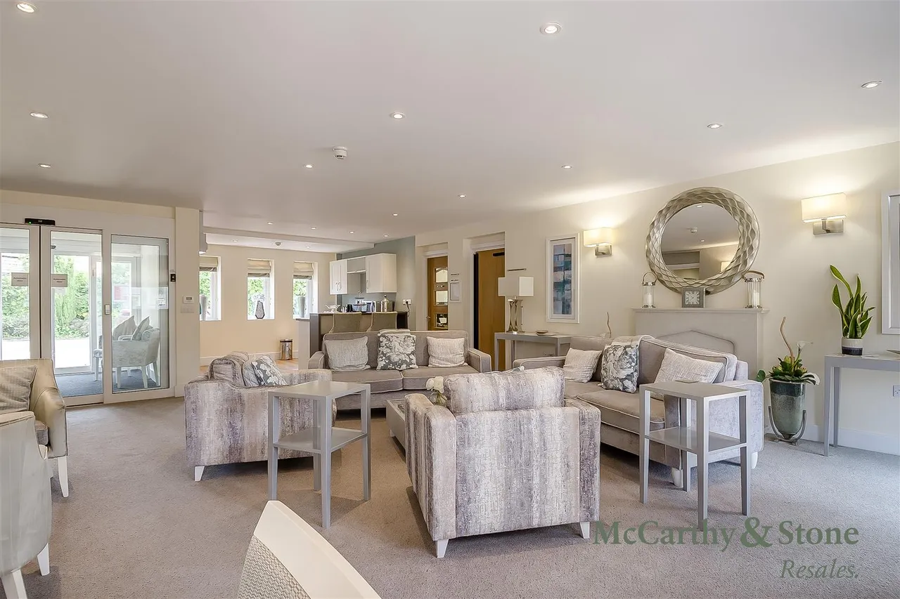 Raglan Road, Frinton-On-Sea, CO13, photo 15