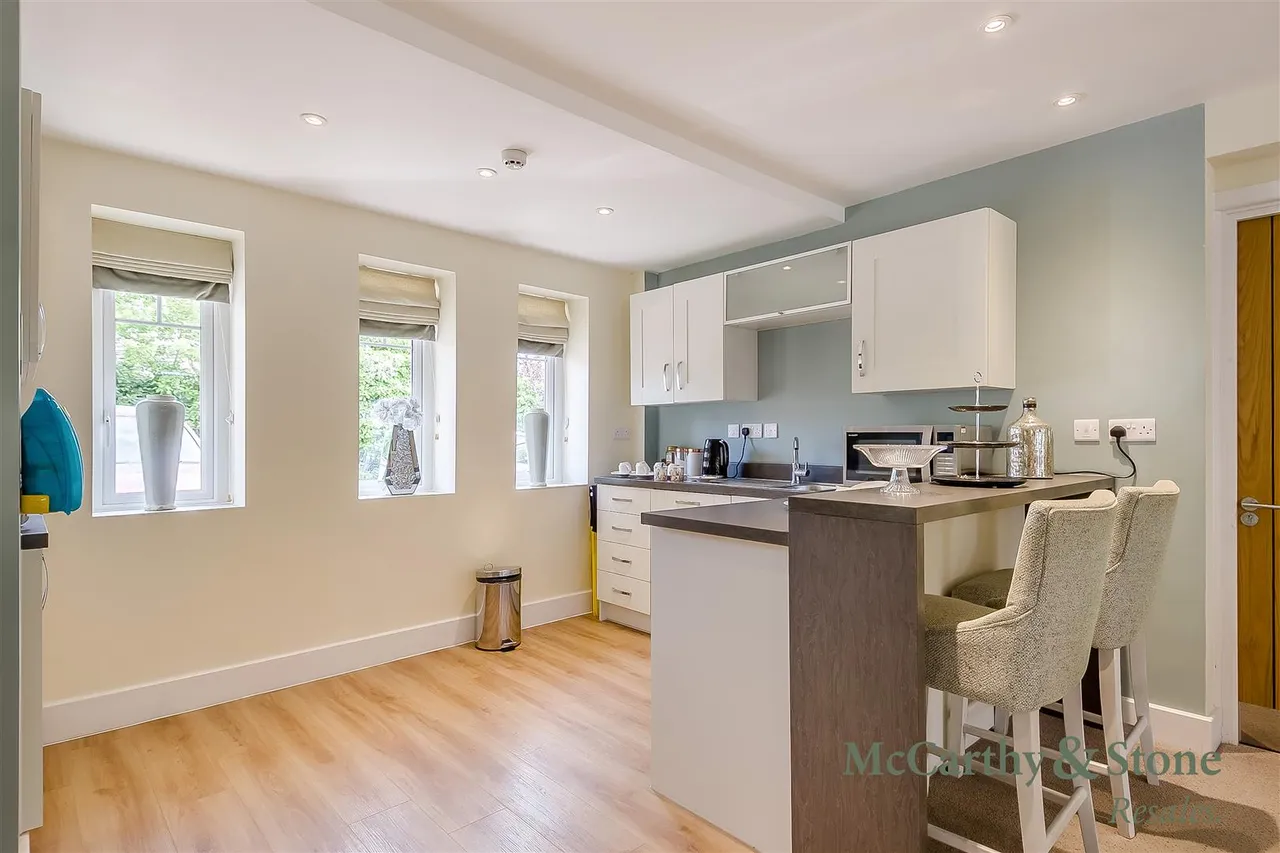Raglan Road, Frinton-On-Sea, CO13, photo 16