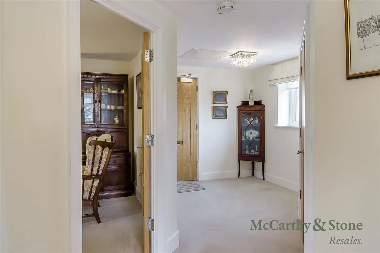 Raglan Road, Frinton-On-Sea, CO13, photo 12