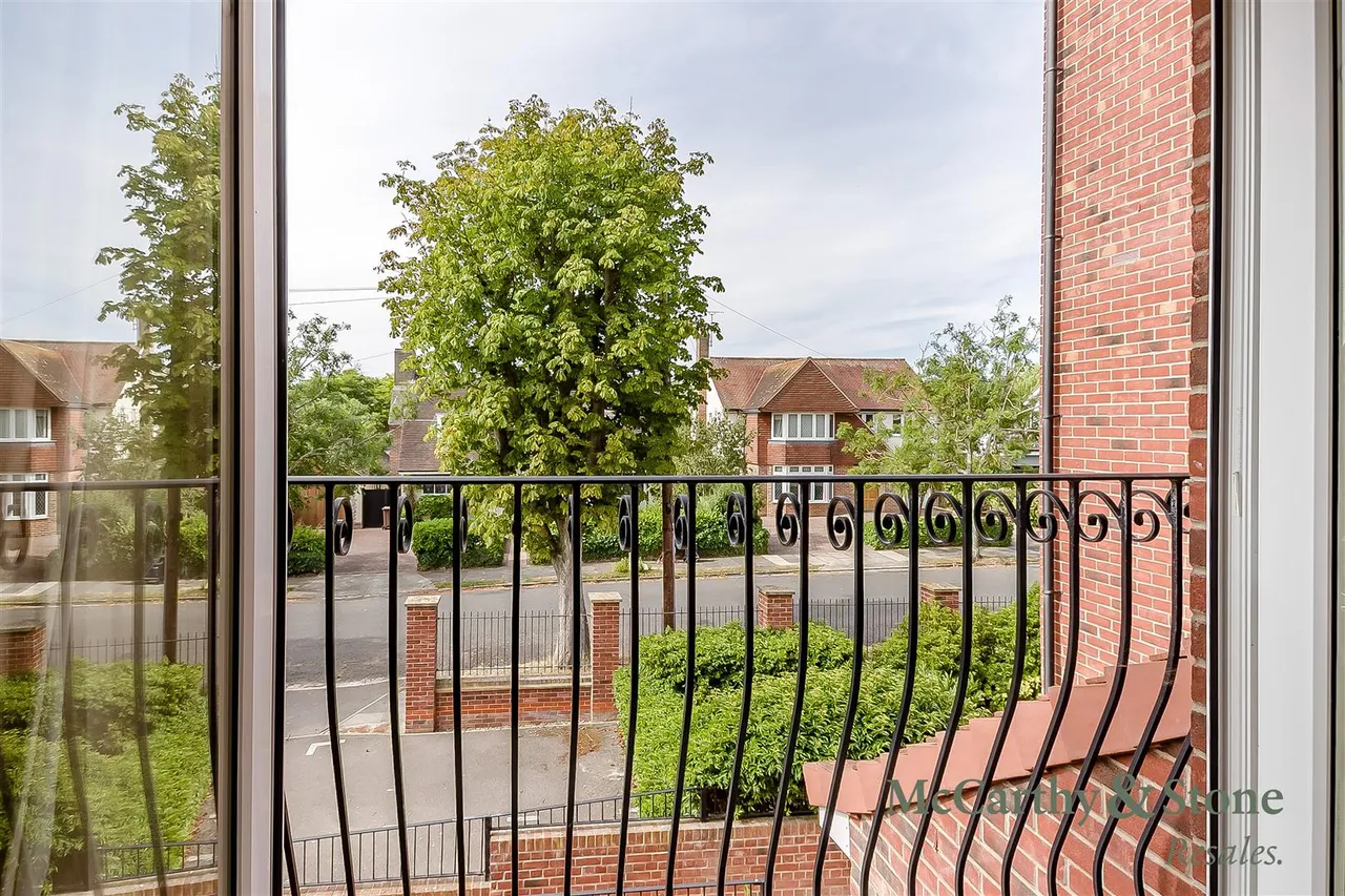 Raglan Road, Frinton-On-Sea, CO13, photo 4