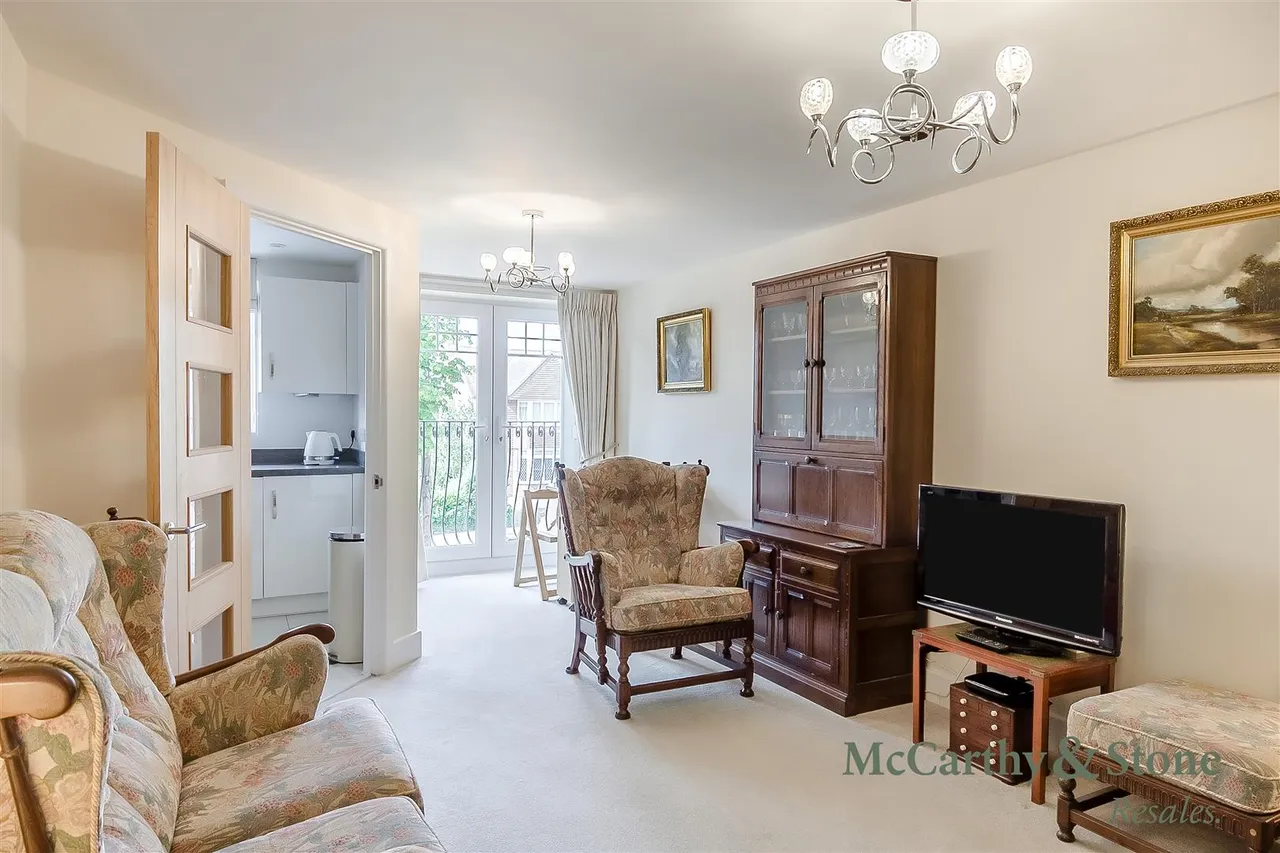 Raglan Road, Frinton-On-Sea, CO13, photo 2