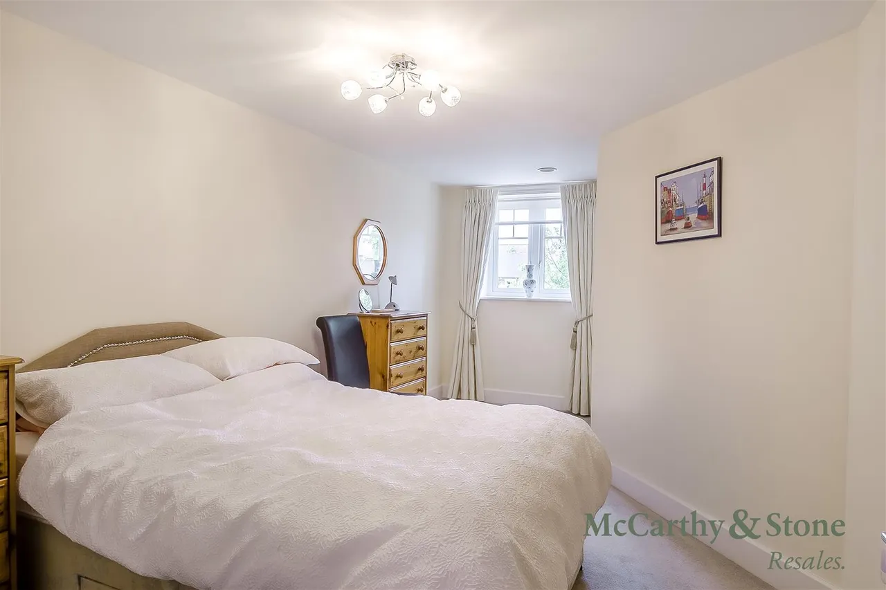 Raglan Road, Frinton-On-Sea, CO13, photo 9