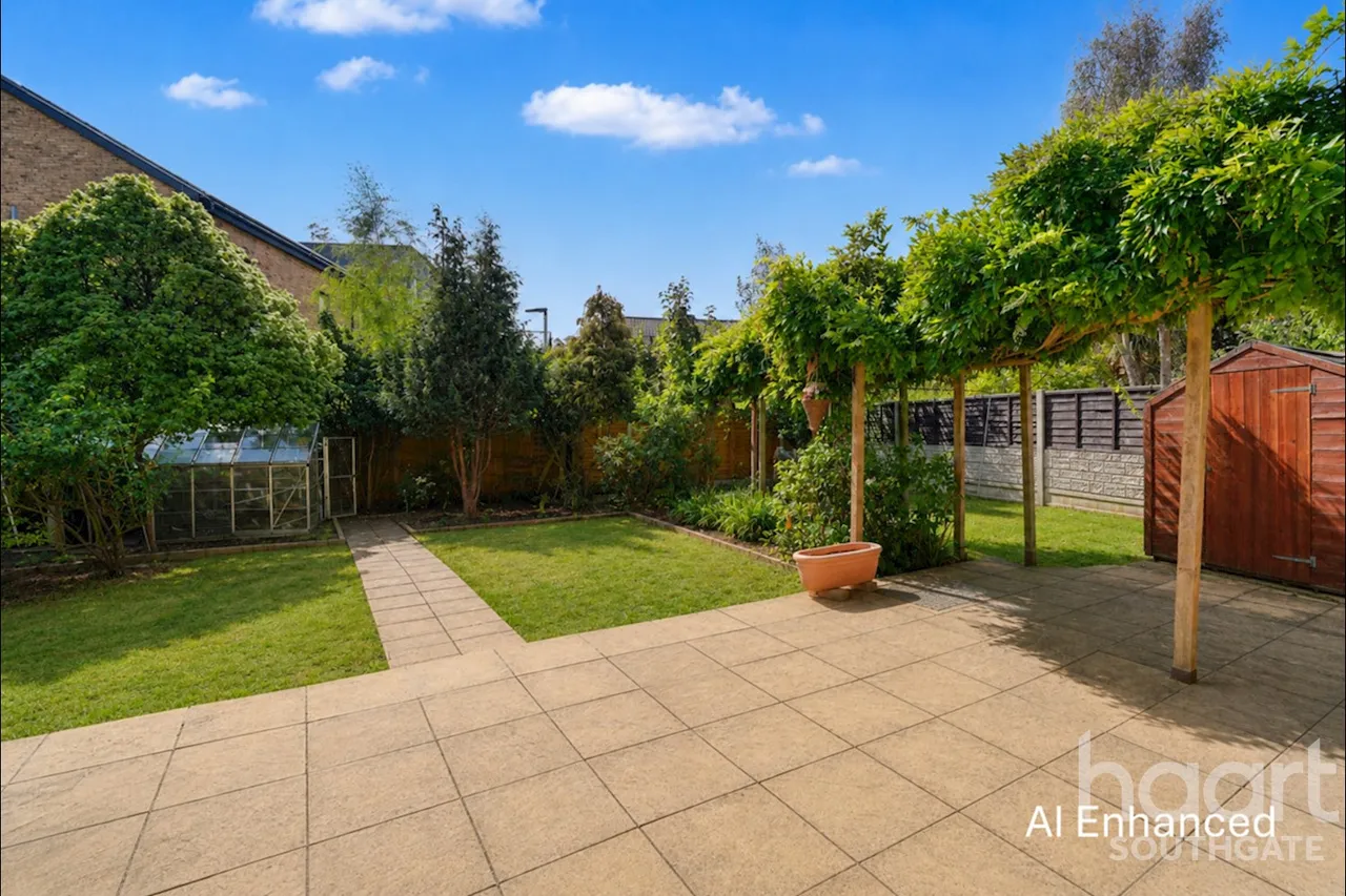 Tudor Crescent, London, EN2, photo 22