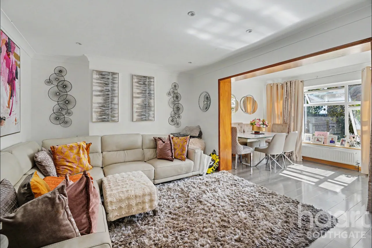Tudor Crescent, London, EN2, photo 7