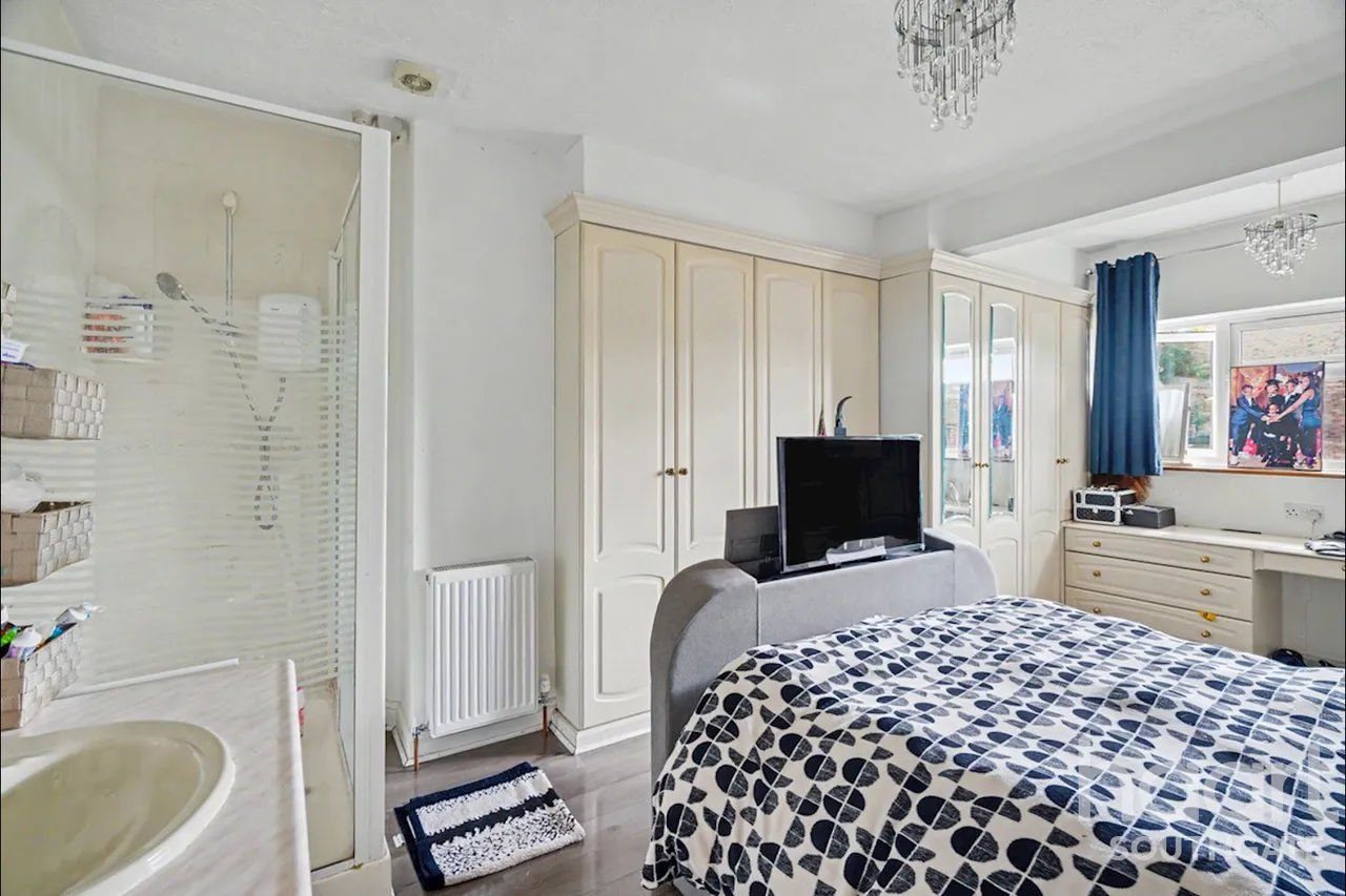 Tudor Crescent, London, EN2, photo 16