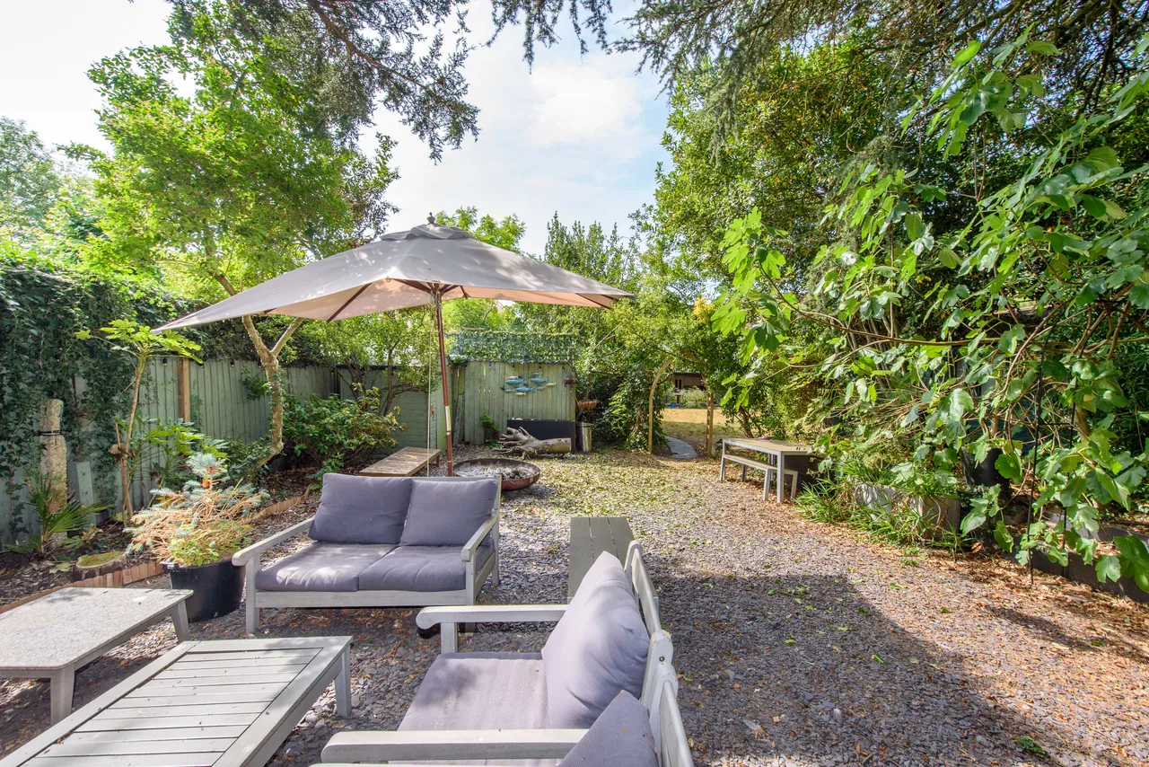 37 Friern Watch Avenue, London, photo 8