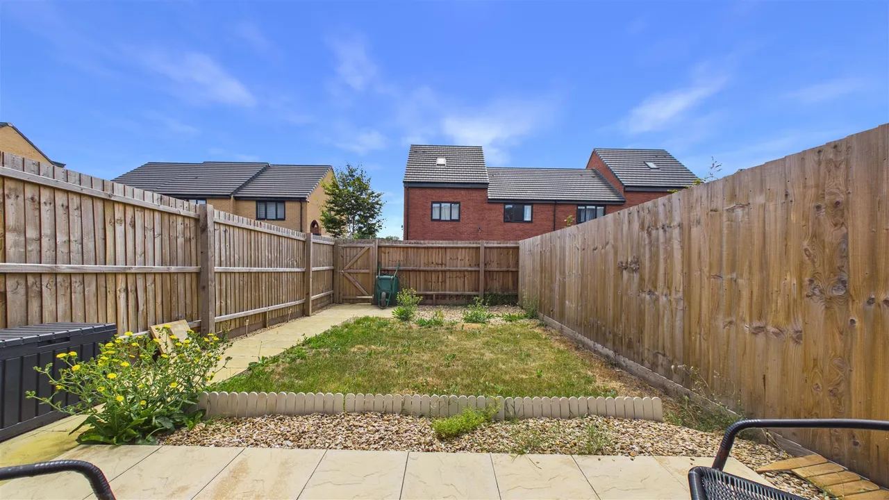 Noble Close, Gunthorpe, photo 12