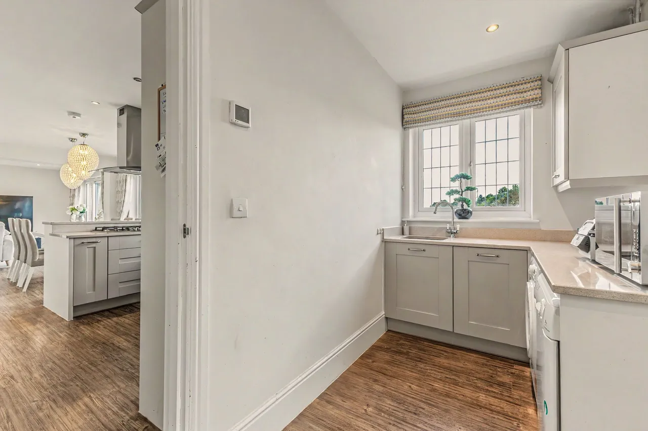 Lodge Park Drive, Evesham, WR11, photo 12