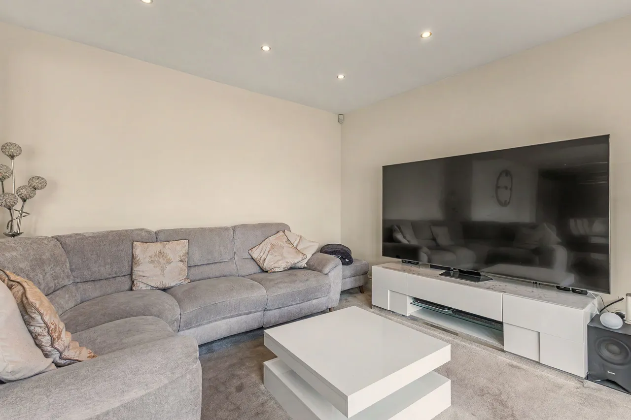 Lodge Park Drive, Evesham, WR11, photo 11