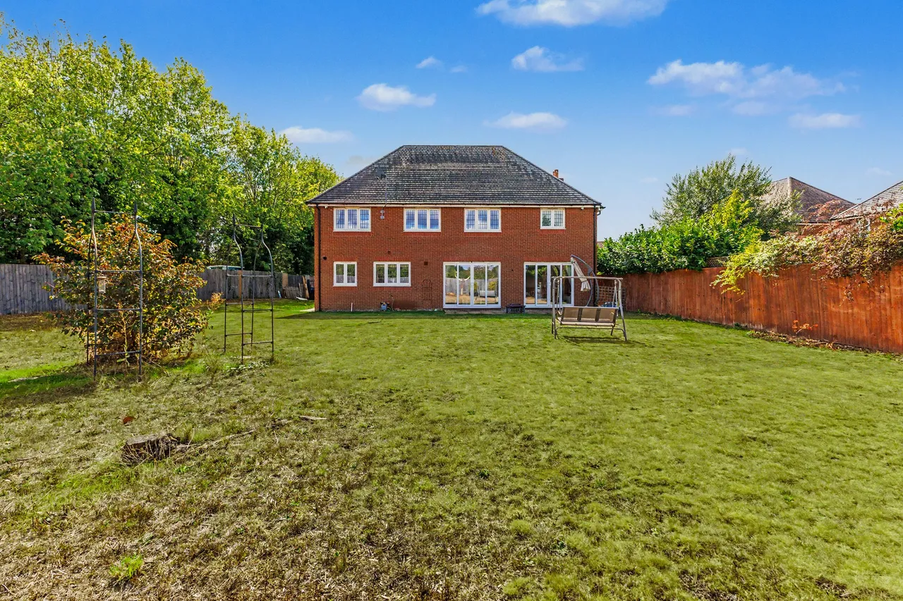 Lodge Park Drive, Evesham, WR11, photo 4