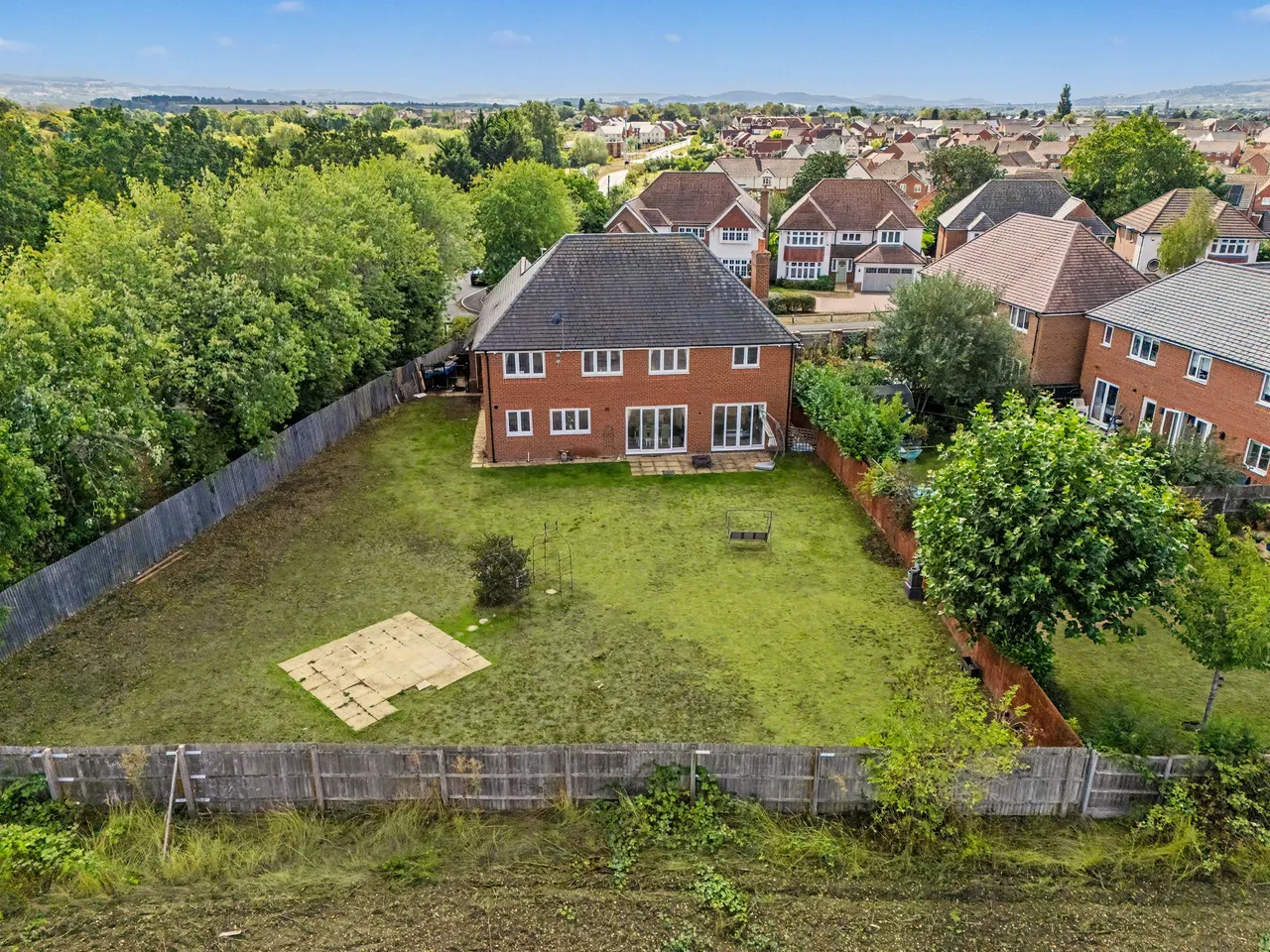 Lodge Park Drive, Evesham, WR11, photo 37
