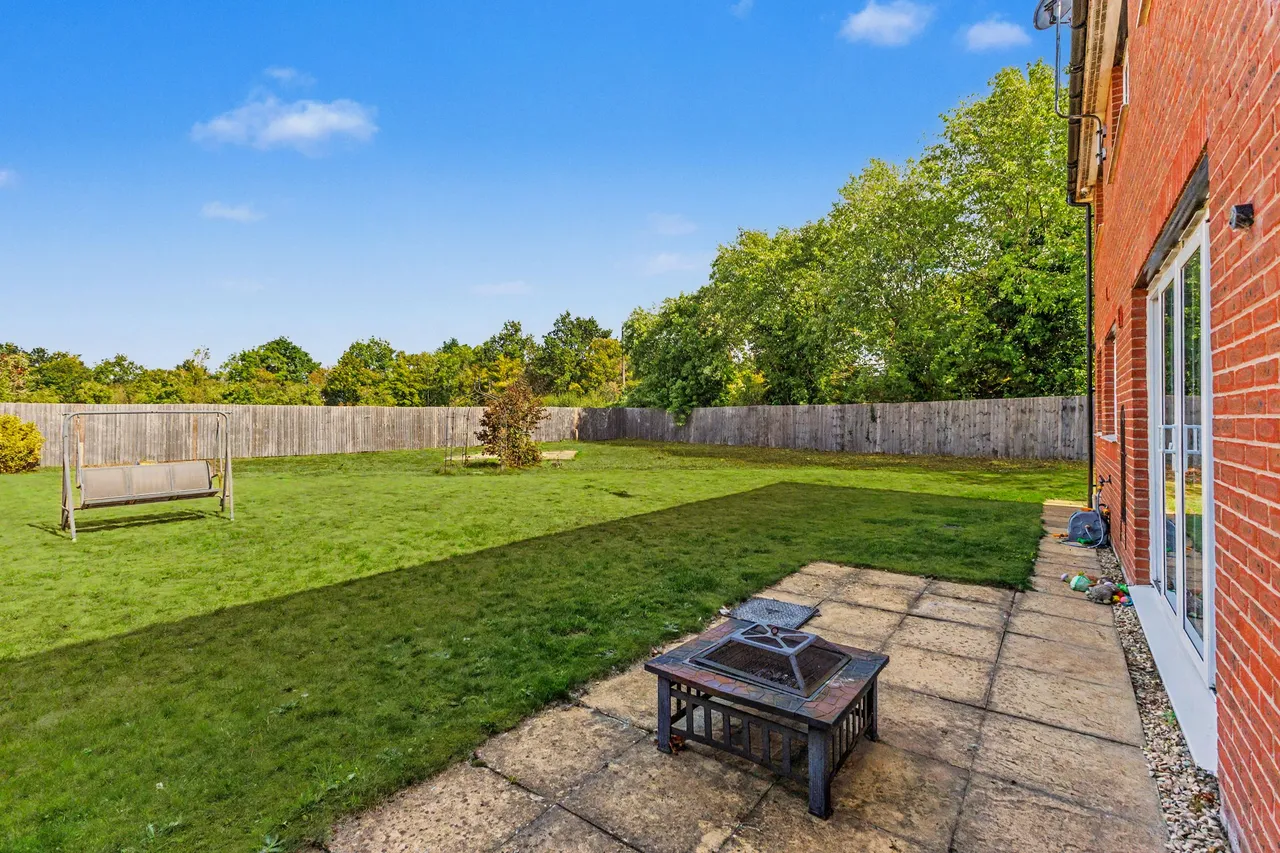 Lodge Park Drive, Evesham, WR11, photo 35