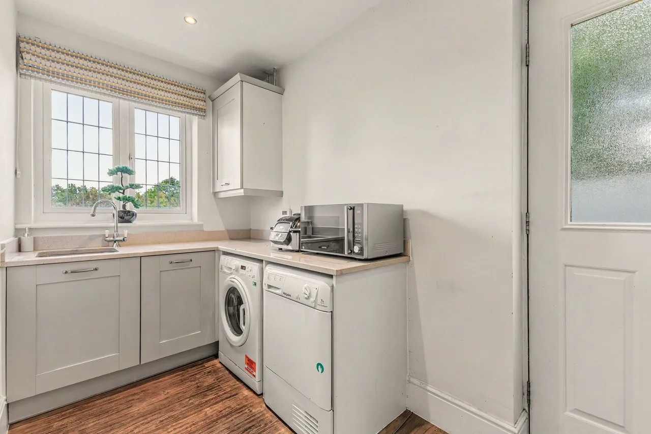 Lodge Park Drive, Evesham, WR11, photo 13