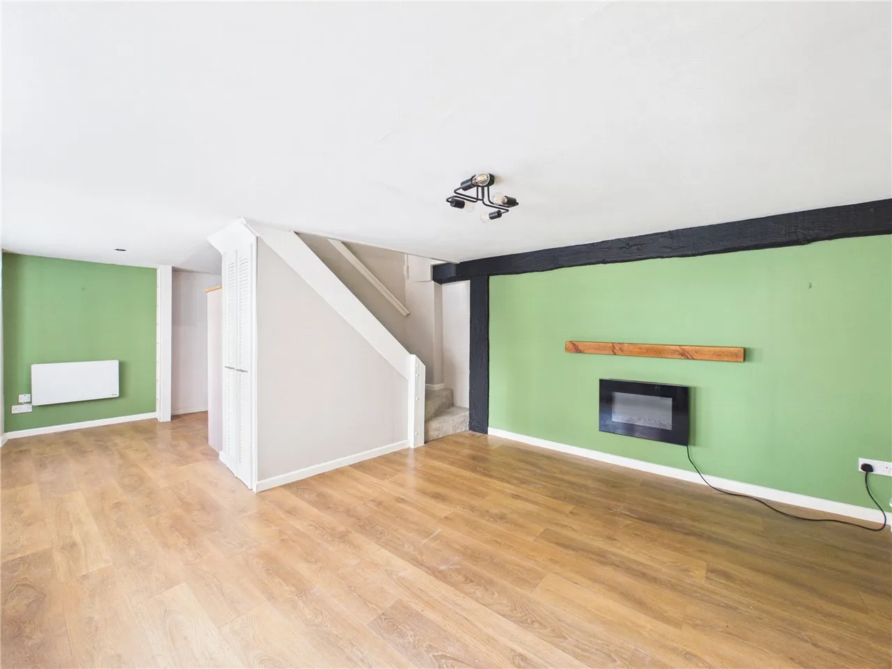 2 bed house to rent — Leigh Road, Chulmleigh, Devon, EX18