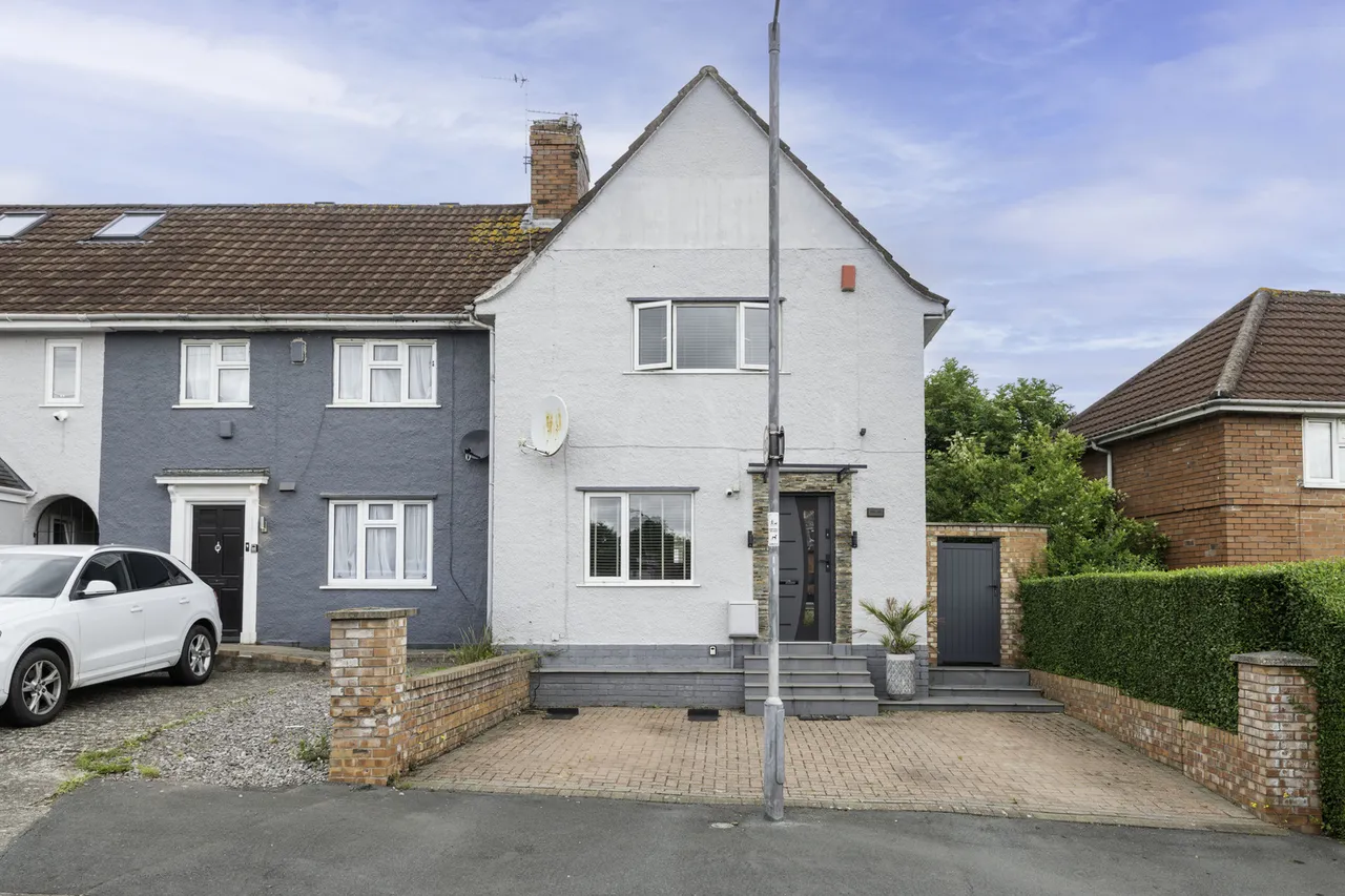 3 bed house for sale — St. Davids Crescent, St Annes Park, Bristol, BS4 4DB
