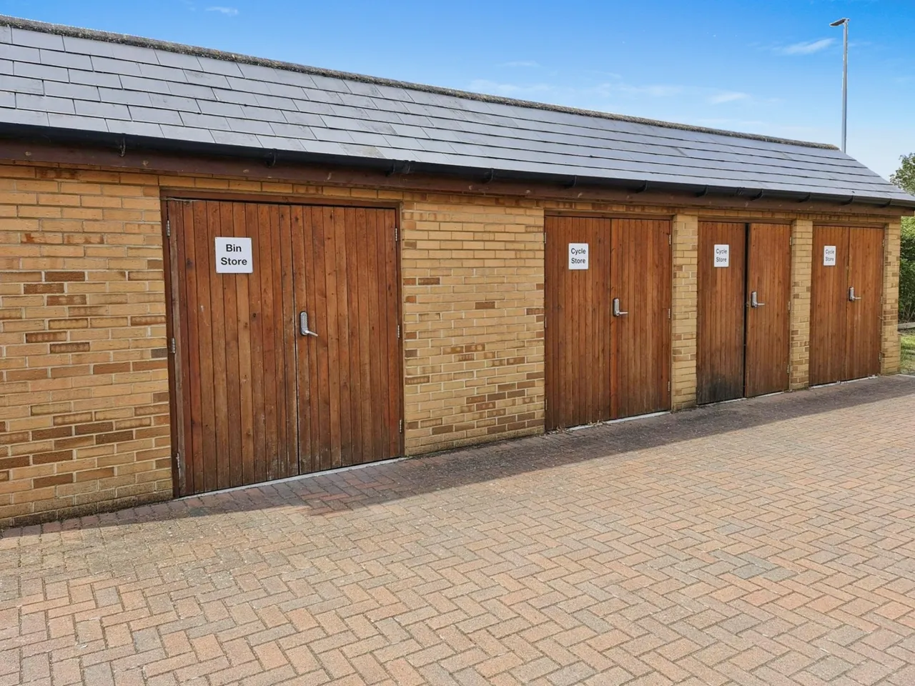 Newport Road, Milton Keynes, MK10, photo 12