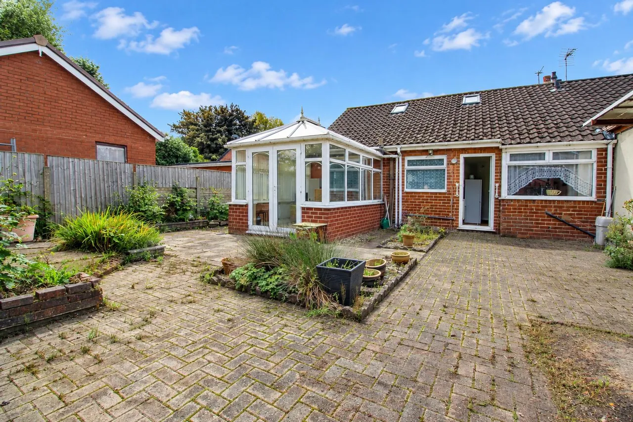 Lime Grove, Wigan, WN2, photo 4