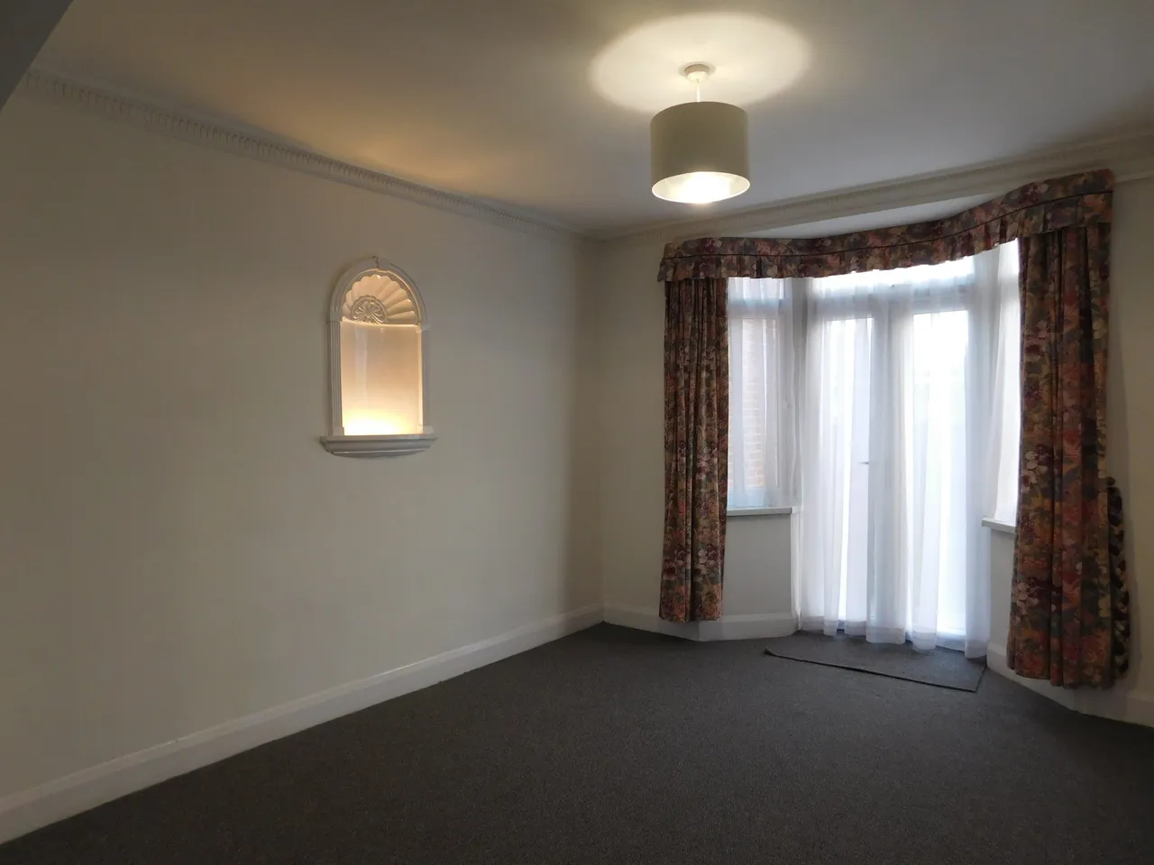 Crossmead Avenue, GREENFORD, Middlesex, UB6 9TY, photo 3