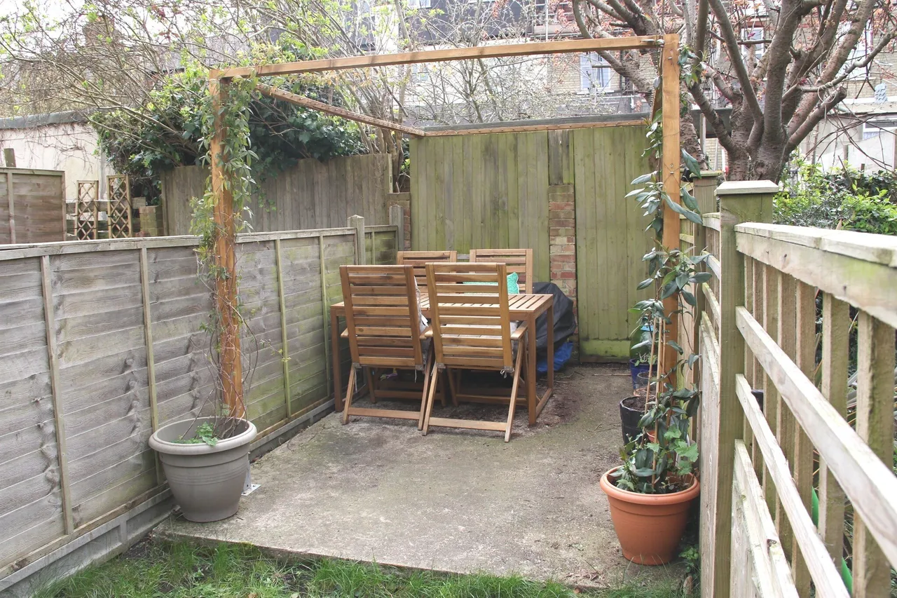 Lyndhurst Road, London, photo 3