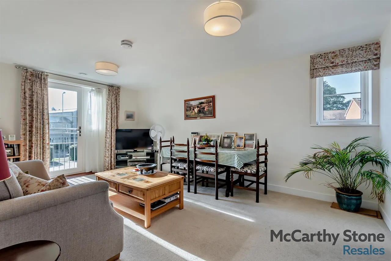 Orchard Lane, Alton, GU34, photo 2