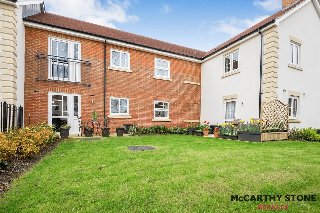 Orchard Lane, Alton, GU34, photo 25