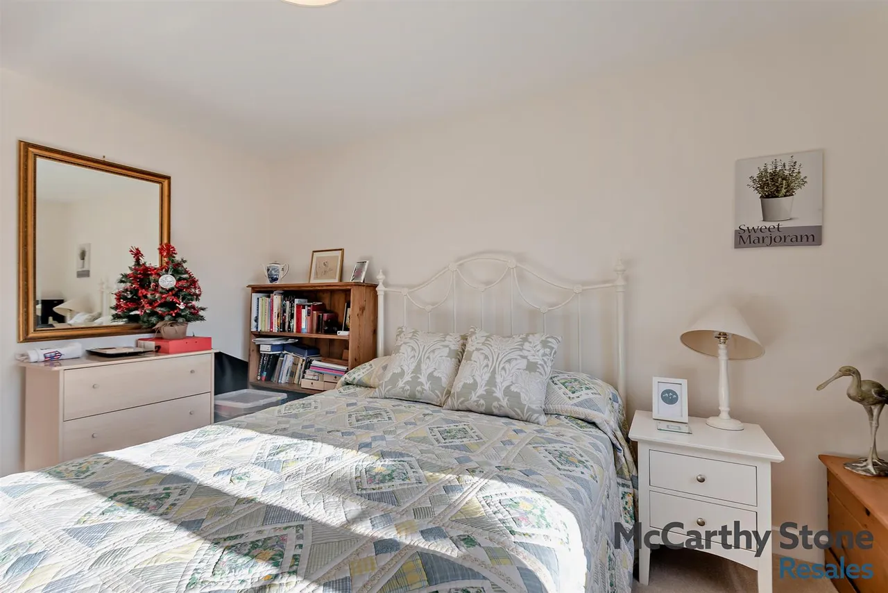 Orchard Lane, Alton, GU34, photo 12