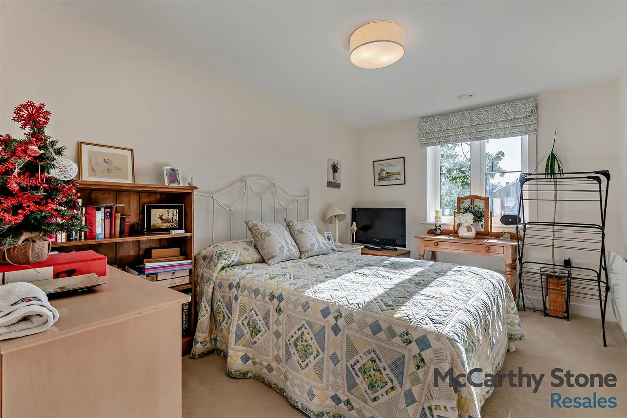 Orchard Lane, Alton, GU34, photo 8